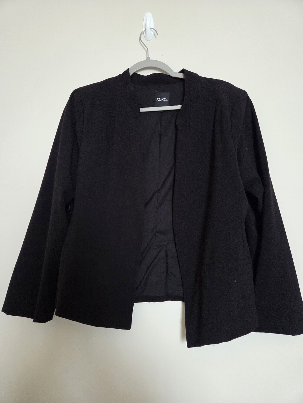 XOXO Black Open-Front Collarless Blazer
